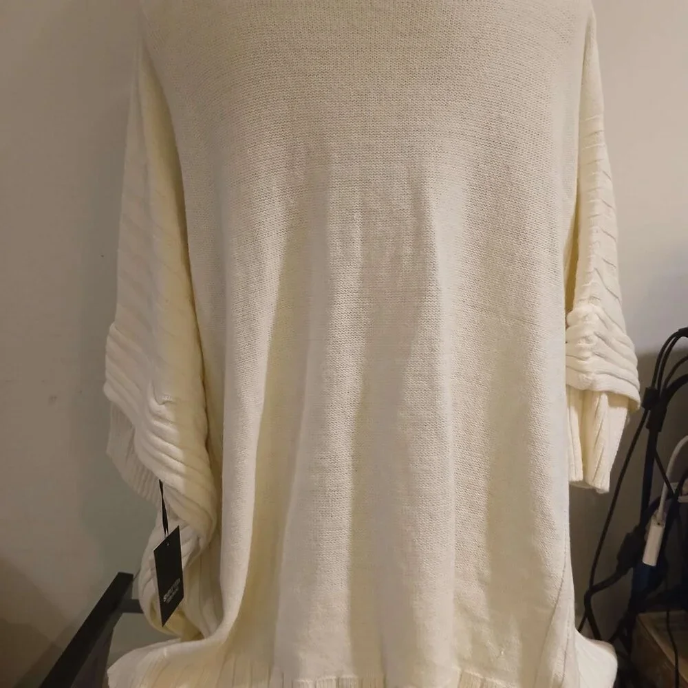 Woman's  sweater - Picture 8 of 11